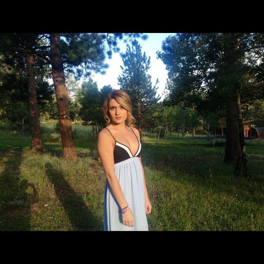 Francesca’s Maxi‎ Dress - Picture 7 of 8